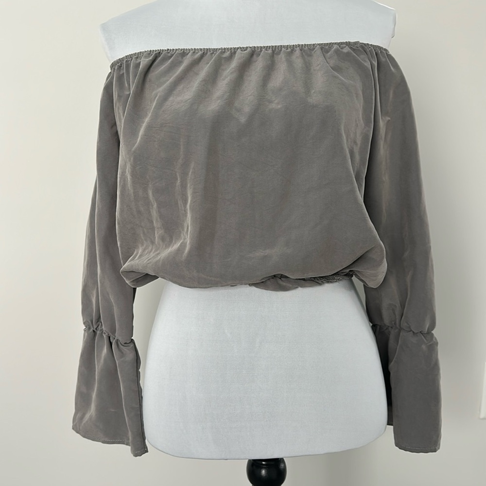 Everly Grey Off The Shoulder Crop Top‎ Sz S